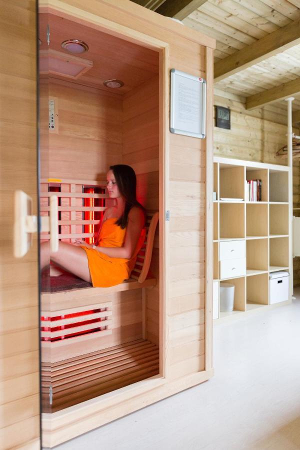 6 Persoons Vakantiehuis Met Sauna, Dichtbij Zee Sint Annaland Exterior foto